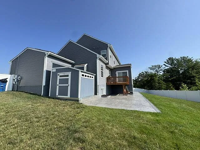 136 Alliance Ct — Photo 4