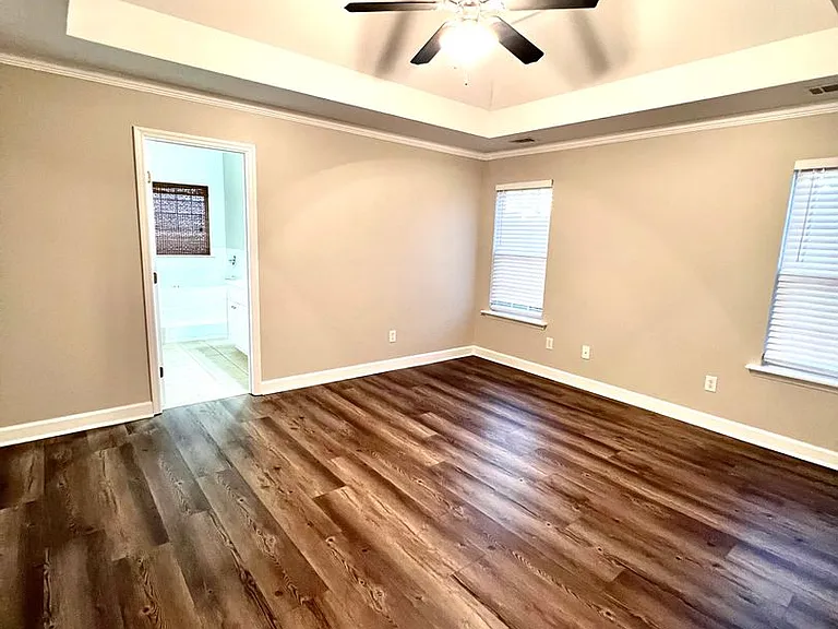 702 Wickham Dr — Photo 17