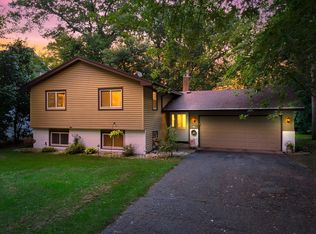 7989 Eastwood Rd, Mounds View, MN 55112