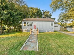 28 Springer Ave, Tiverton, RI 02878