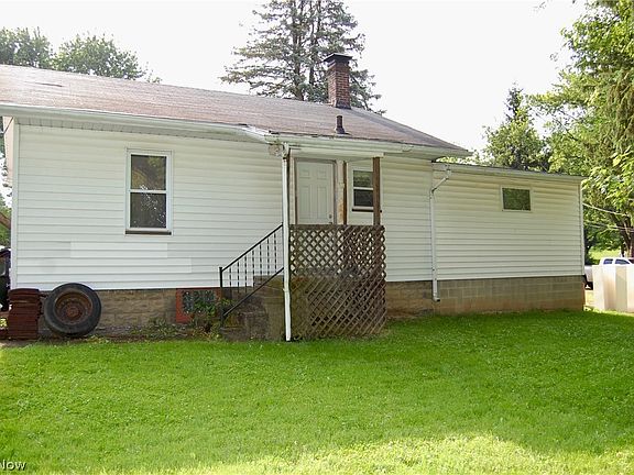 4th image of 669 Scott Pl NW