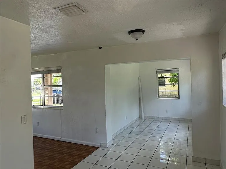 10741 SW 150th Ter — Photo 10