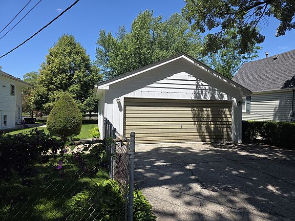 5th image of 26418 N Willow Ave