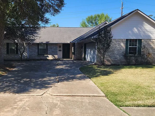 2014 Richmond Dr, Richmond, TX 77406