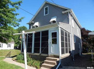 402 17th Ave, Moline, IL