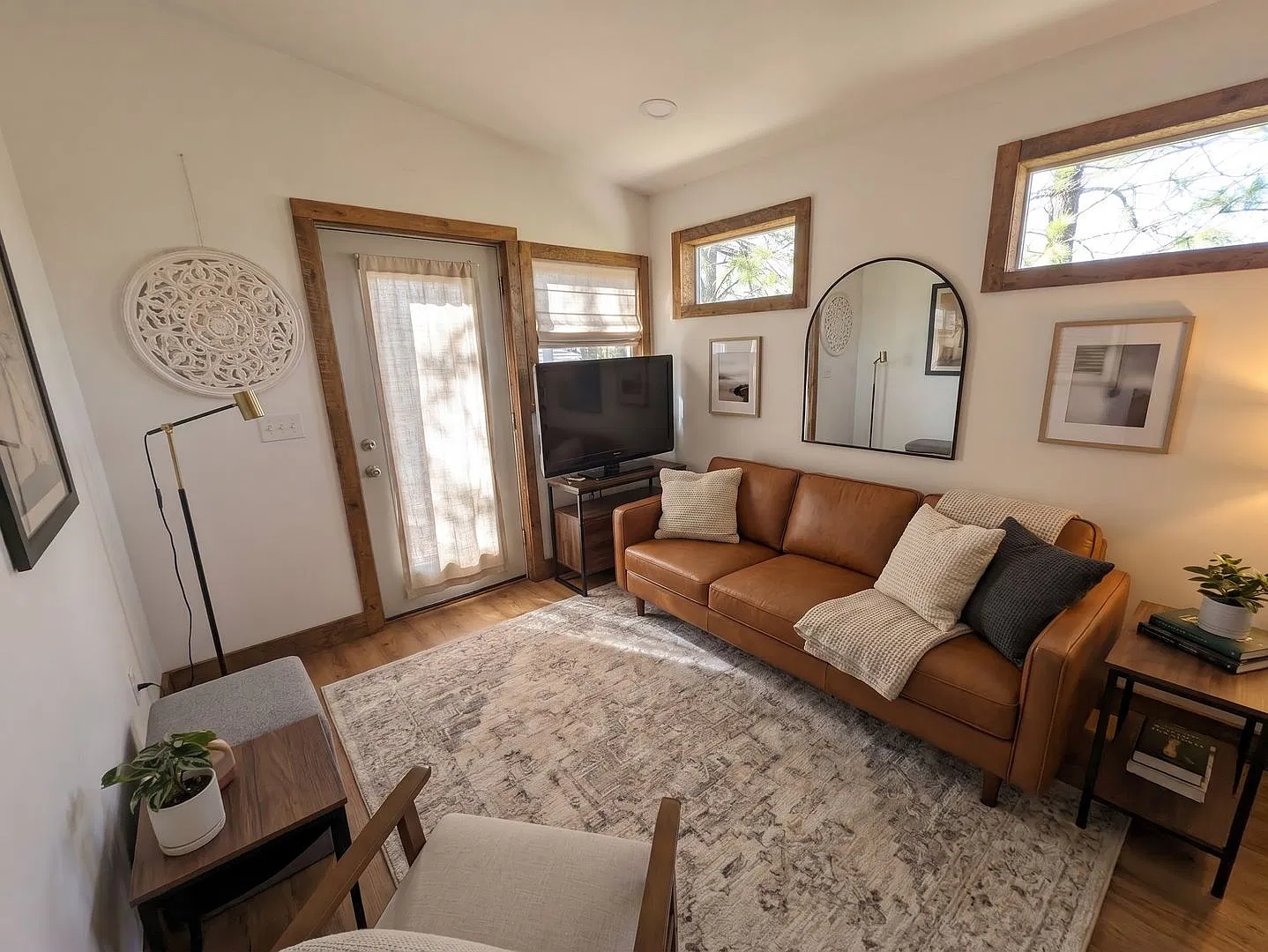 Lovely 1 Bedroom Kamiah Cabin with Breathtaking Views — Photo 3