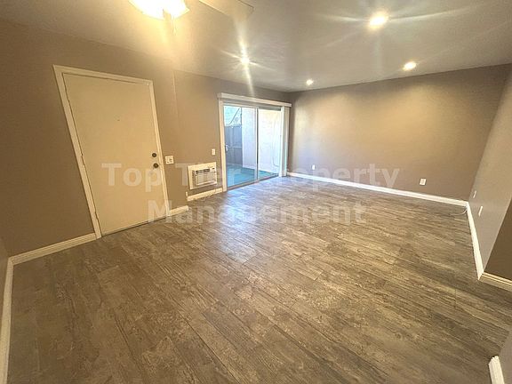 4th image of 7948 Mission Center Ct Unit K