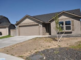 2772 Madrona Loop, West Richland, WA 99353