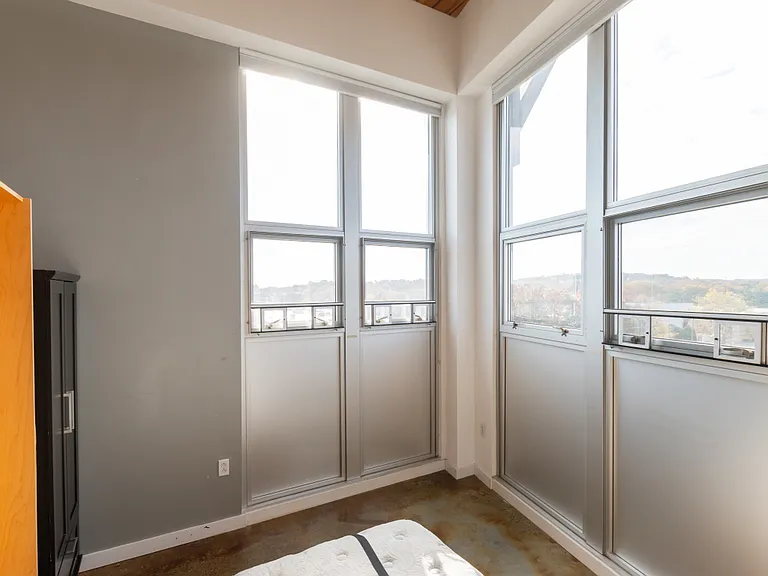 118 Holmes St #405 — Photo 16