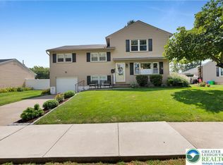 1938 Woodbury Rd, Bethlehem, PA 18017