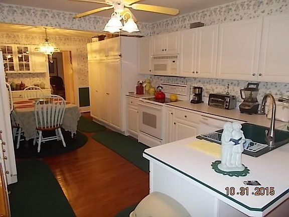 5th image of 1020 Sycamore St
