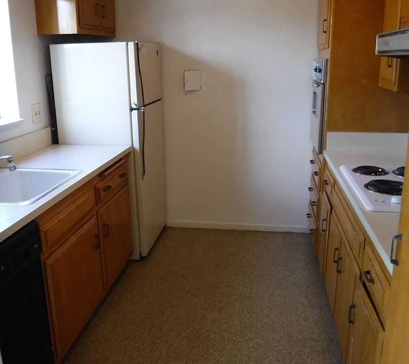 2nd image of 205 W Islay St APT 13