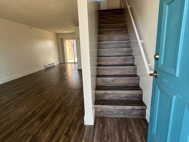 2560 Kenton Ct #1 — Photo 4