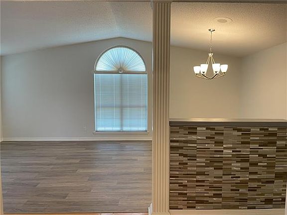 2nd image of 3505 Meadow Lake Dr W