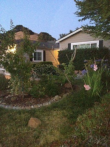 1st image of 688 Tamarack Dr