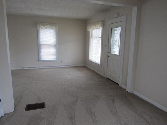 3rd image of 715 Heltman Ave