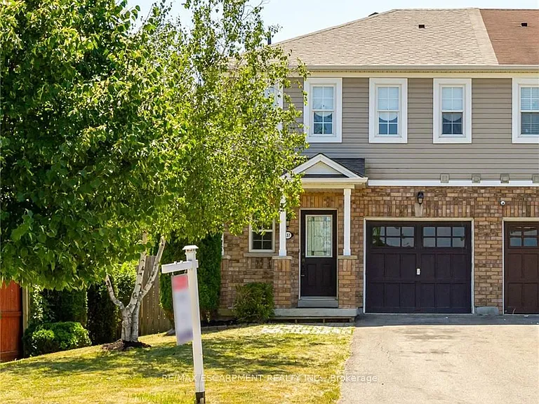 137 Windwood Dr — Photo 1