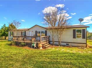 343 Hidden Oaks Dr, Elgin, TX 78621