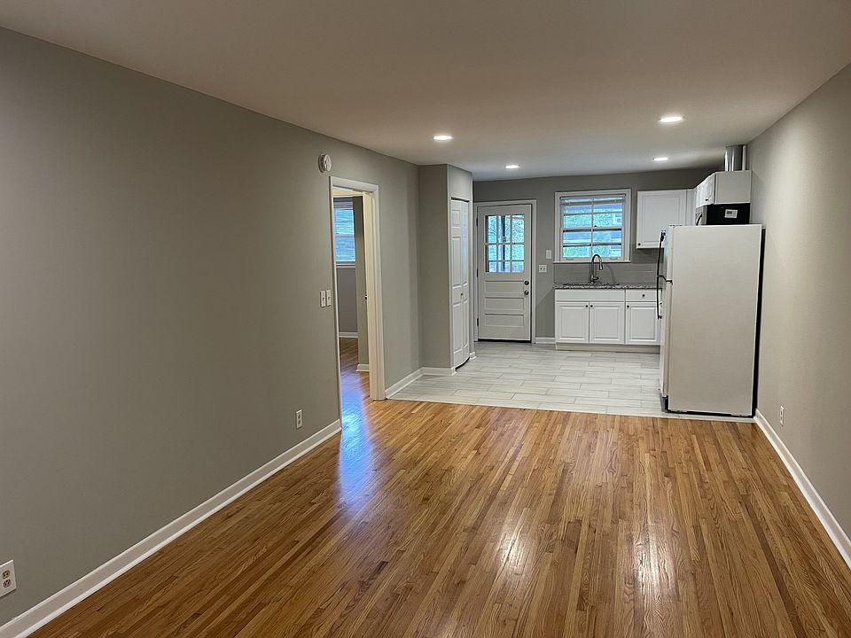 1st image of 2908 23rd Ave S #A