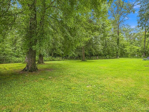 4th image of 1621 Kress Rd