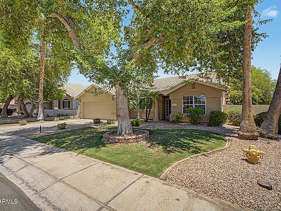 5th image of 1373 N ROADRUNNER Drive