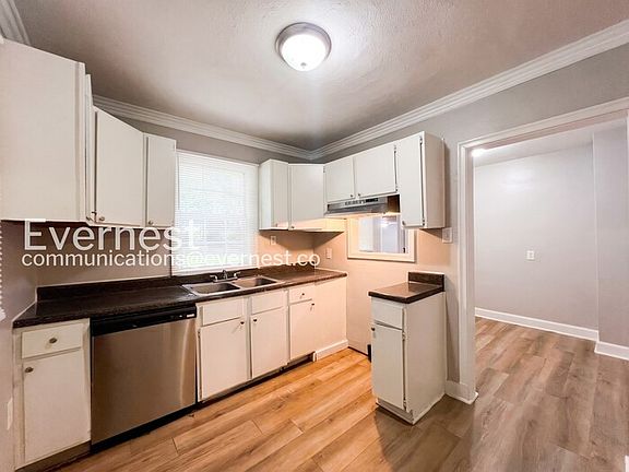 5th image of 905 Parkhaven Ln
