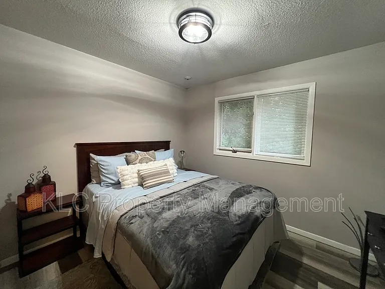 3805 Maquoketa Dr — Photo 13