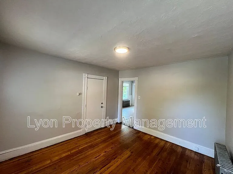 11 E Lawlor St #2 — Photo 4