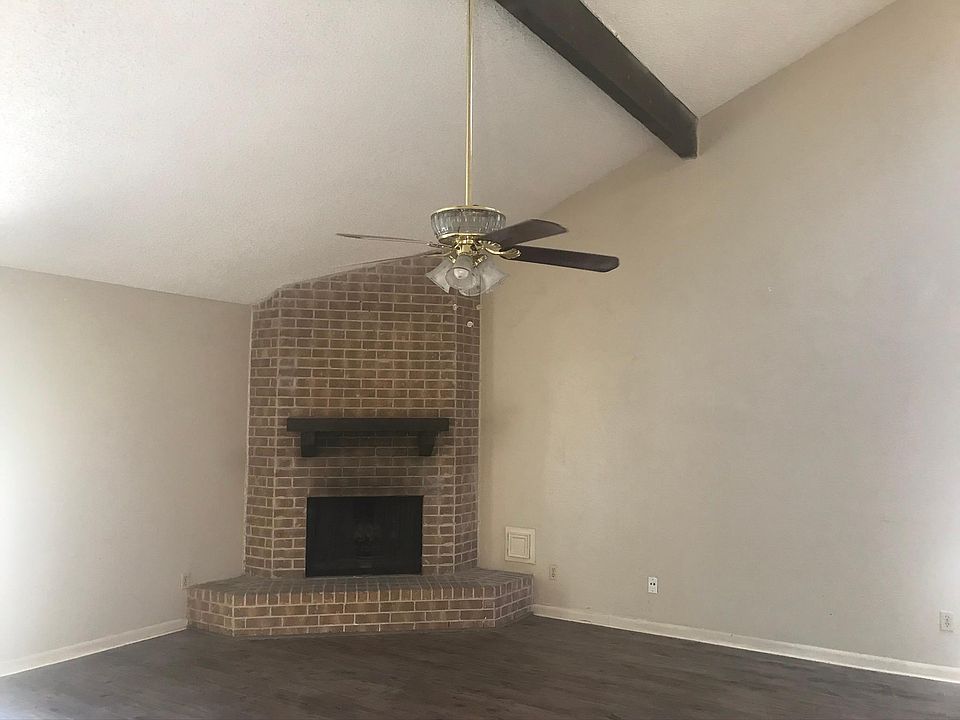 2nd image of 15911 Brookford Dr