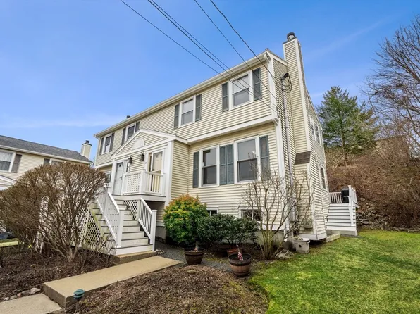 23 Arnold Ter Unit 23, Marblehead, MA 01945