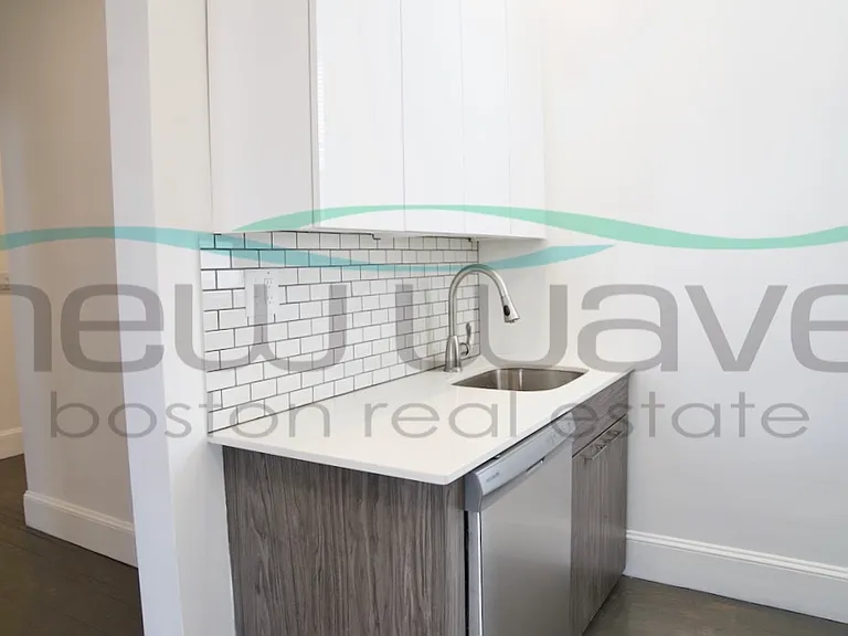 107 Jersey St #9 — Photo 4