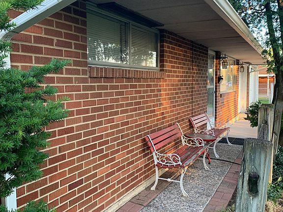 2nd image of 5806 Rosebury Dr