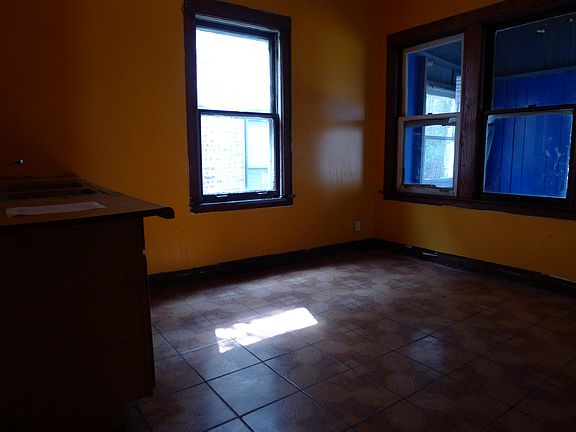 5th image of 1436 S 57th Ct
