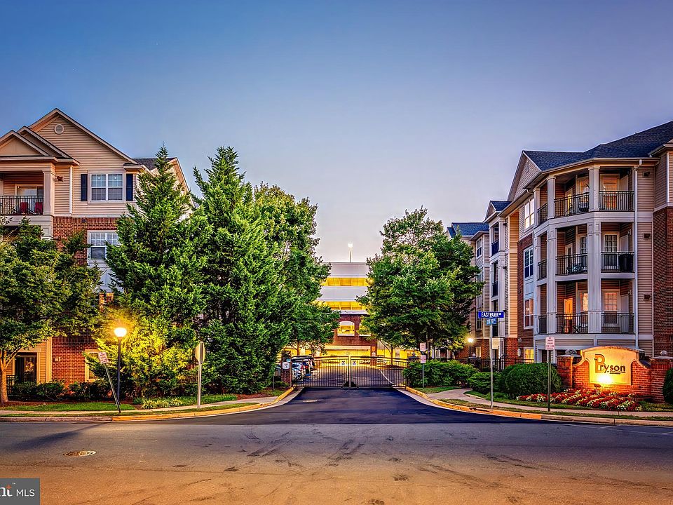1st image of 12945 Centre Park Cir APT 408