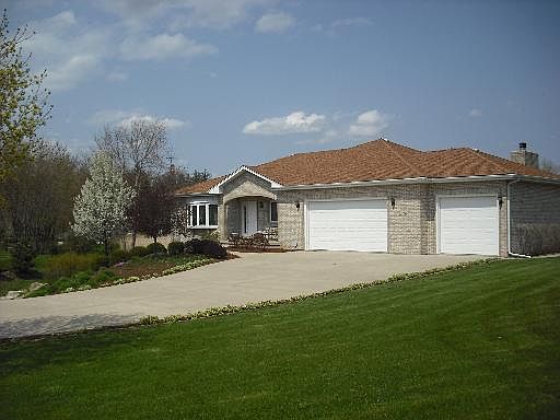 1st image of 14737 Helen Ln