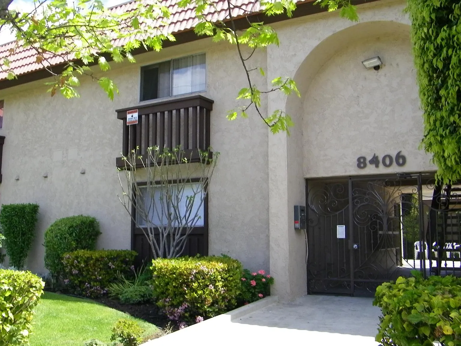 Whittier Santa Fe Apartments — Photo 2