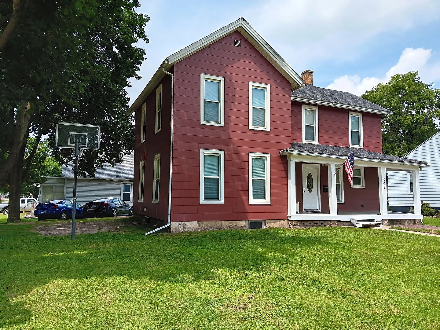 509 S Madison St photo 1