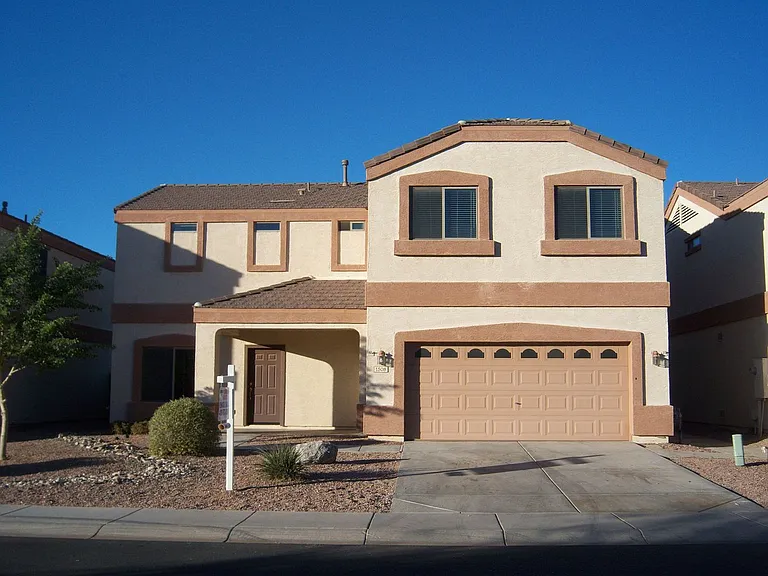 1508 E Heather Dr — Photo 3