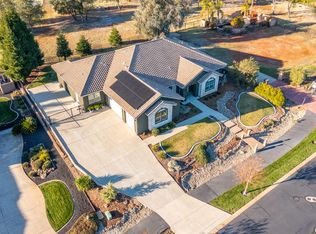 910 Santa Cruz Dr, Redding, CA