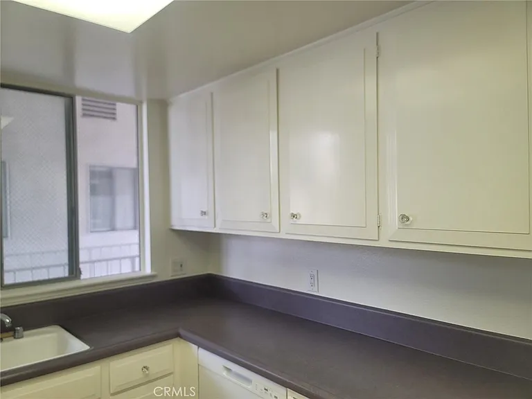 715 Avenida Majorca #O — Photo 6