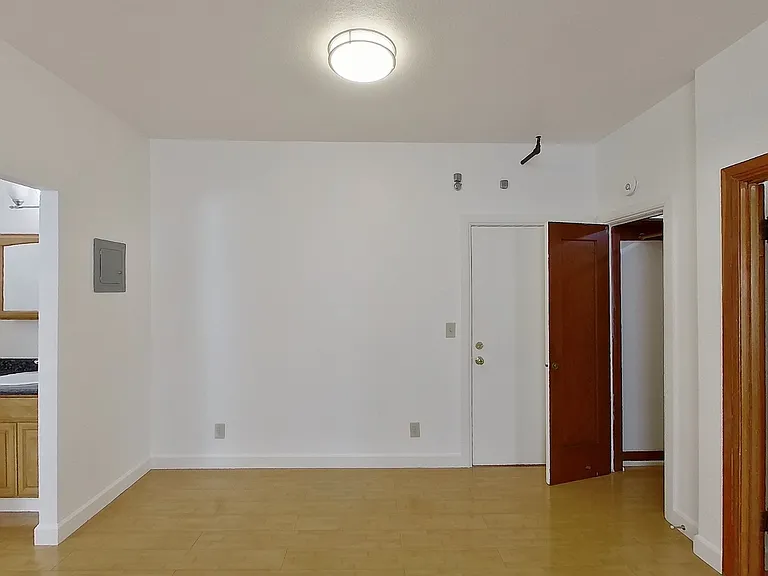 2644 Dwight Way — Photo 6