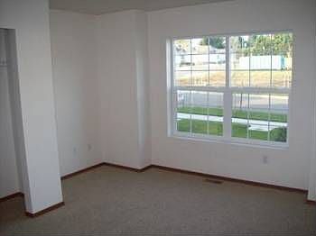 3rd image of 5436 Glenmore Villlage Dr SE