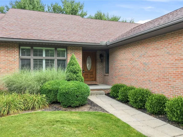 3721 Mercedes Pl #10, Canfield, OH 44406