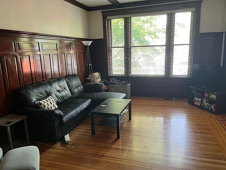 1033 Beacon St #1 — Photo 12