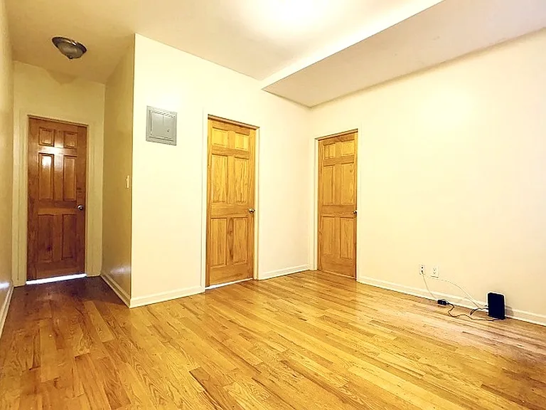 455 W 44th St #2 — Photo 6