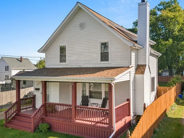 17 Lorain St, Angola, NY 14006