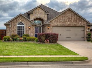 6810 Volunteer Dr, Greenville, TX 75402