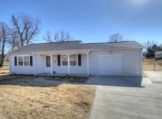 1108 Pin Oak Ct, Sand Springs, OK 74063