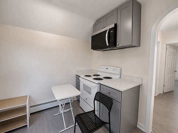 2nd image of 270 Pacific St Floor 3
