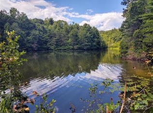 736 English Heifer Cove Rd, Flat Rock, NC 28731